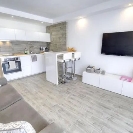 322 Playa Honda Ac And Terrace Appartamento