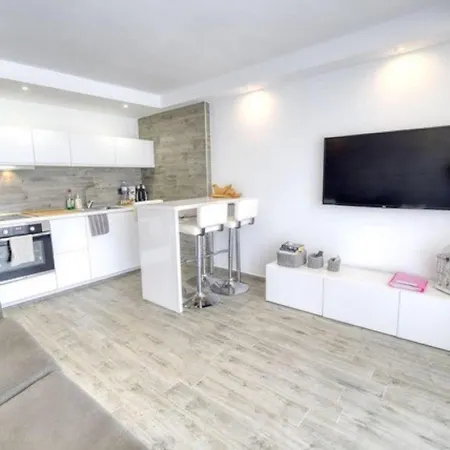 322 Playa Honda Ac And Terrace شقة